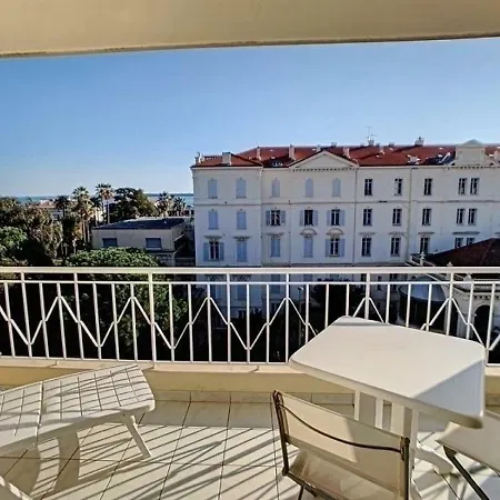Apartment Agreable Studio Au Calme 6 Cannes